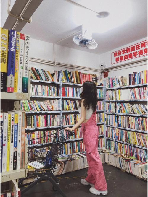 莹莹留学生(上海留学生小莹为赚学费的真名)