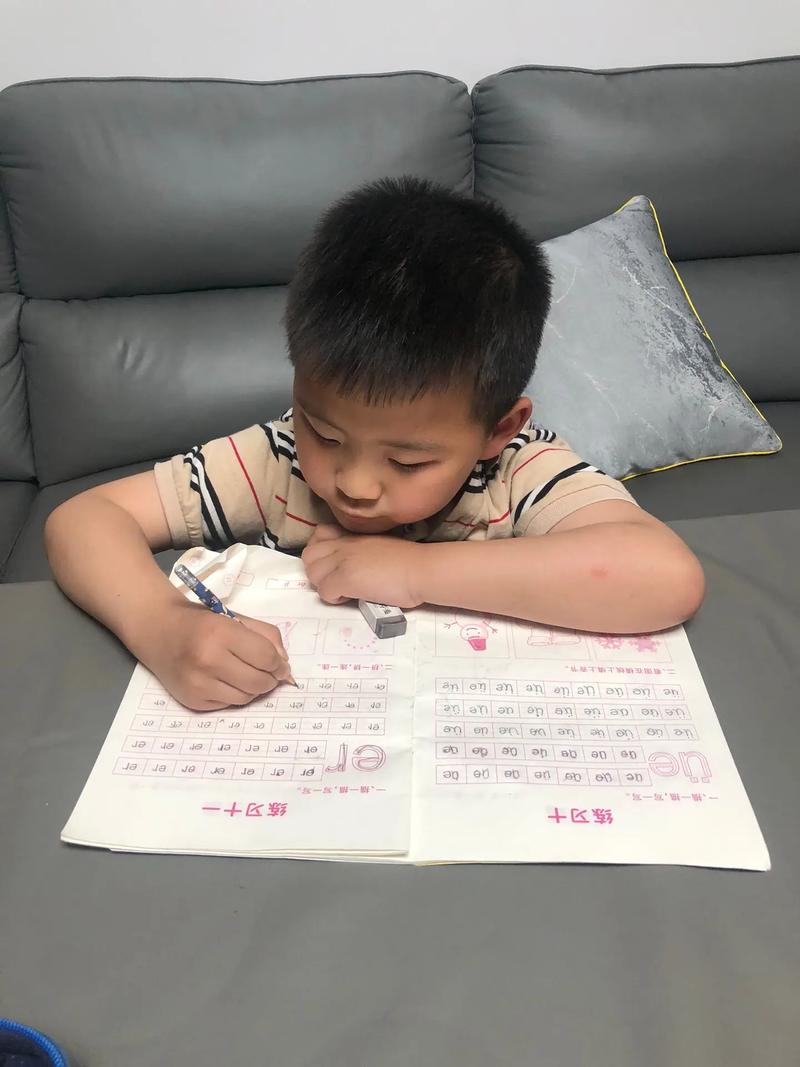 宜昌出国留学花费宜昌外教