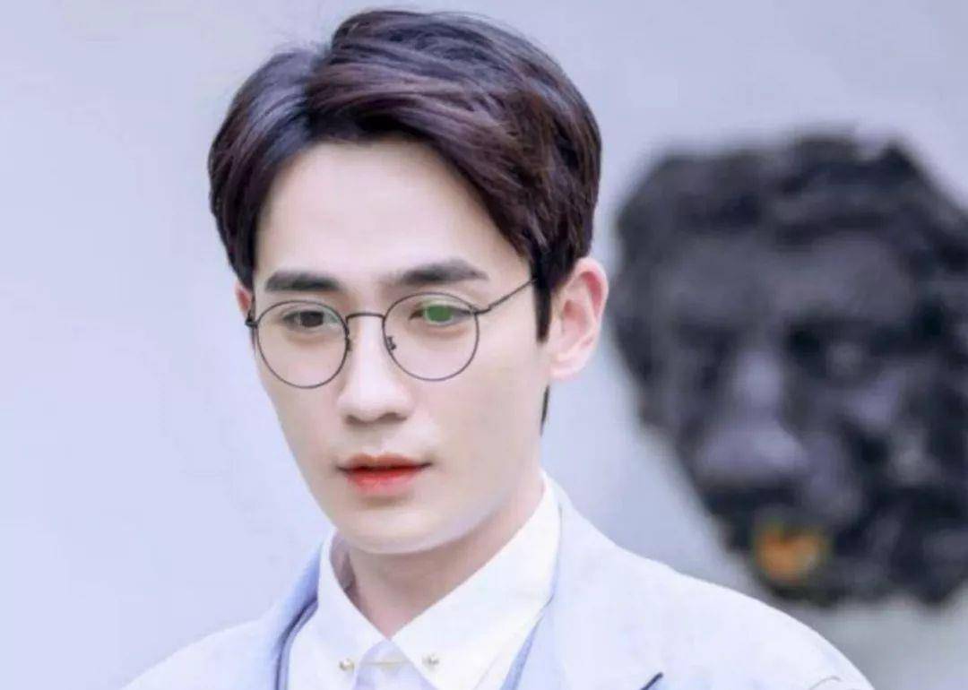 朱一龙的老婆的照片