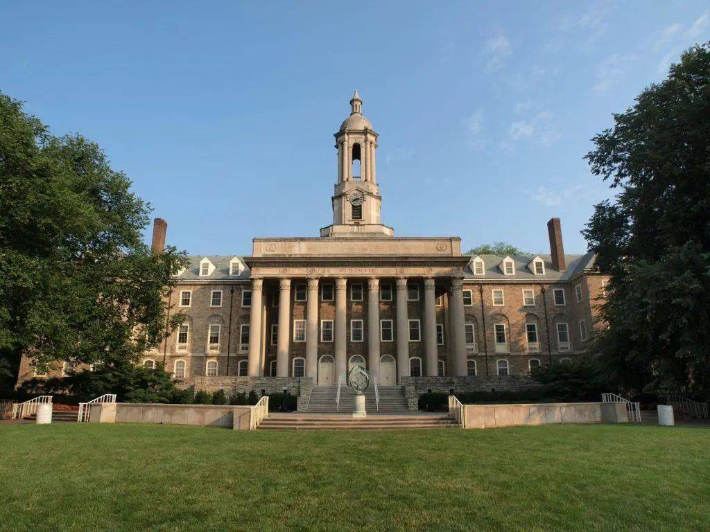 2025年澳洲詹姆斯库克大学新加坡校区课程收费情