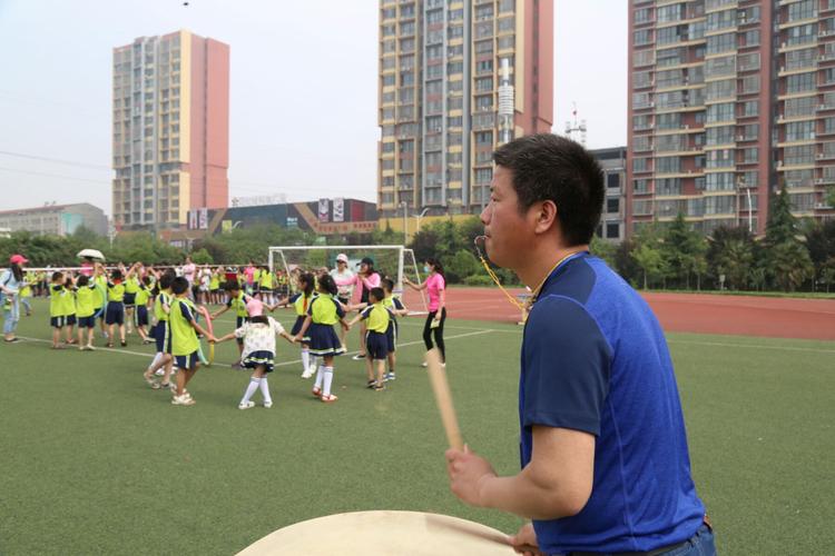 摩登新人类的主题曲-摩登新人类谁和谁在一起了 摩登新人类的主题曲-摩登新人类谁和谁在一起了