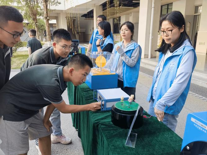 加拿大留学转学怎么办