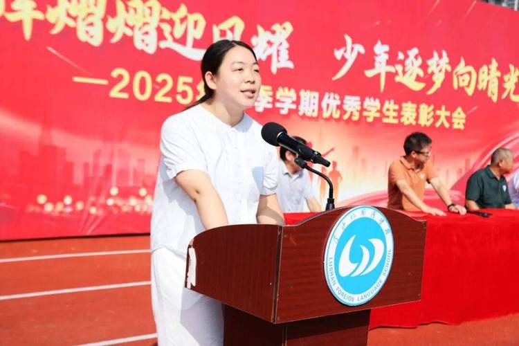 白百合出轨的男明星-白百合出轨的男明星有哪些