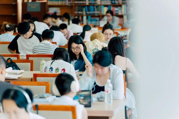 曼尼托巴大学-这里有您想要的一切！