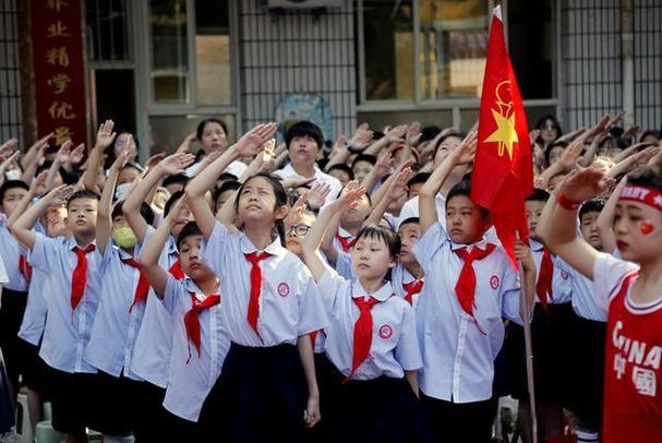 女留学生为 留学生 女