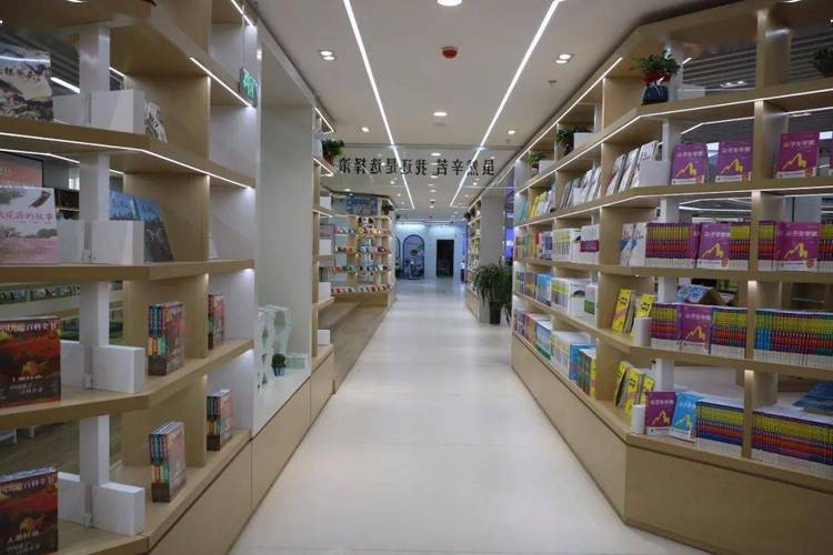 胡兵何润东身高对比 何润东胡军身高对比