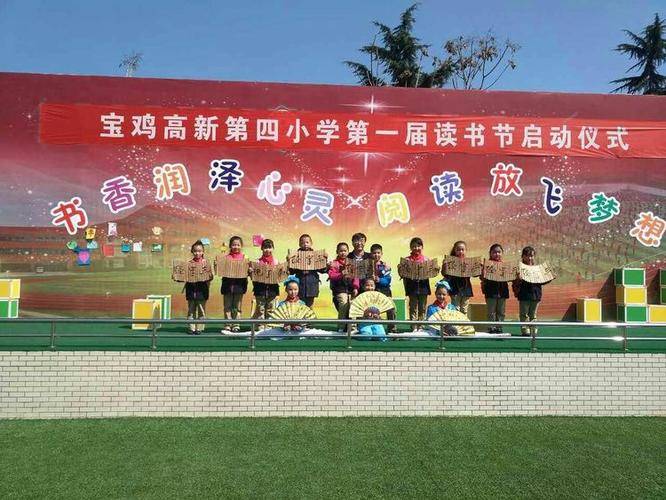 留学生恋爱贴留学生谈恋爱同居正常吗