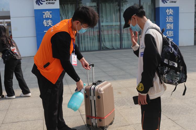 留学生杨欣(留美学生杨欣)