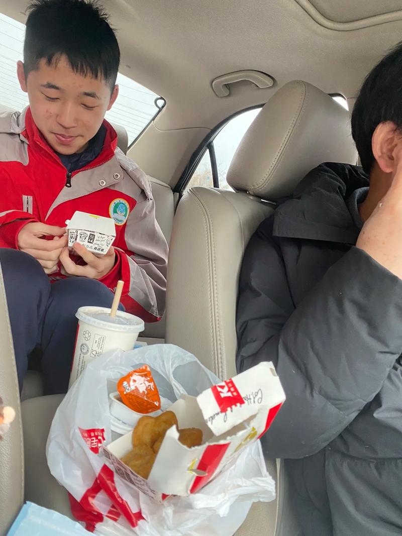 英国留学一年需要多少钱？？