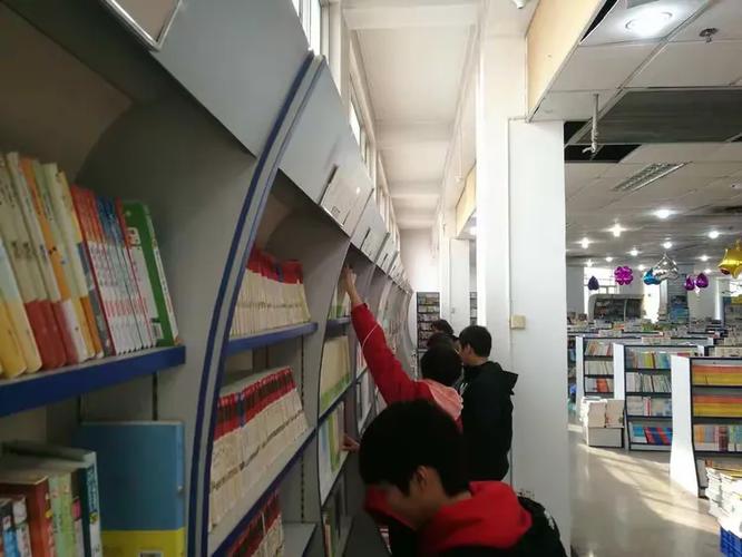 澳门大学举行2018年毕业典礼 14000多