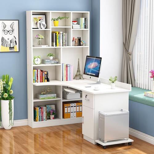 特斯拉人形机器人演示时翻车 摔倒前突然做出慌忙摘头显动作