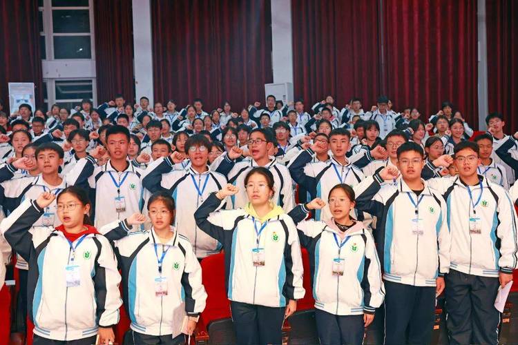 王雷李小萌二胎得子(王雷李小萌全家照)