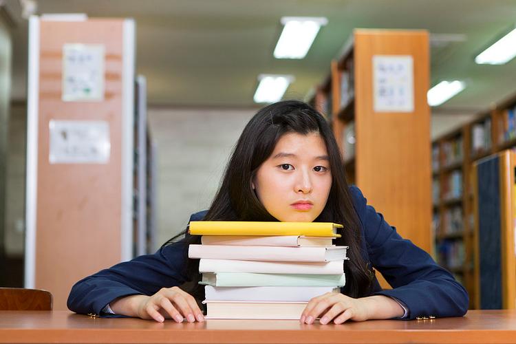 泰国留学需要带什么 泰国留学需要带什么