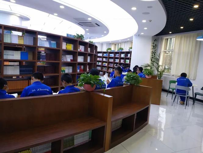 回来留学生_留学生回去上学