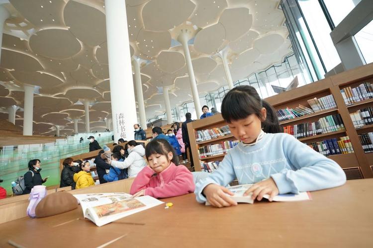 长子一般都是继承人，道光为何要踢死自己的长子呢？