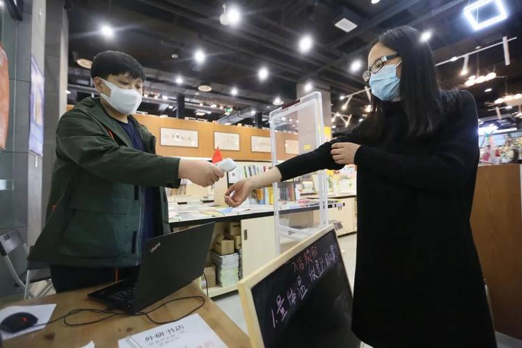 英国留学 一篇文章看懂英国的学位等级