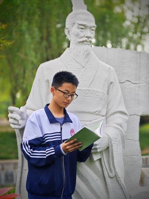 谌龙儿子大名叫什么 谌龙 儿子