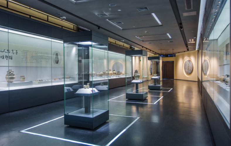 去美国读研一年30万够吗？