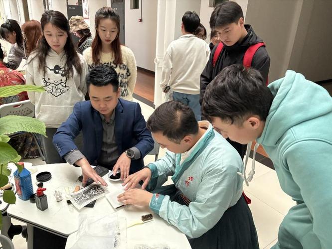 香港大学的金融研究生申请条件有哪些？