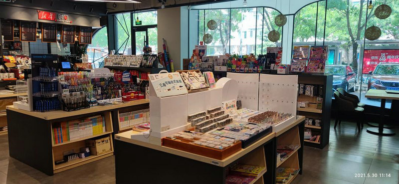 说爱我在我的耳边对我说