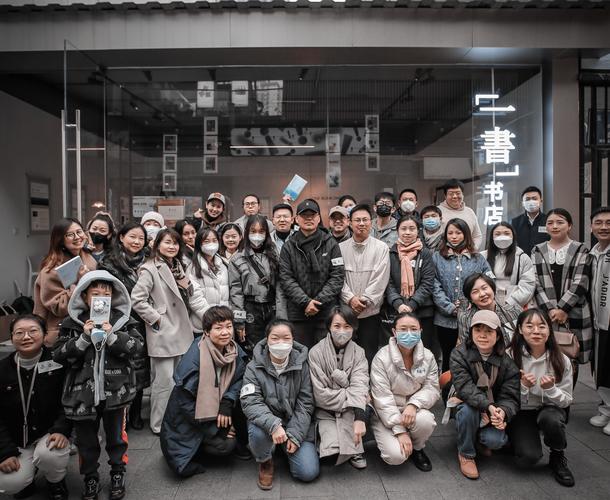 真没想到，香港薪资最高的行业竟然是....