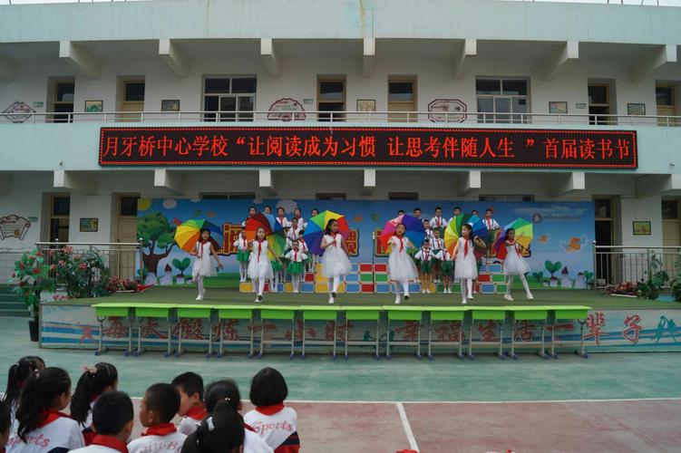 张静初行走的炮台