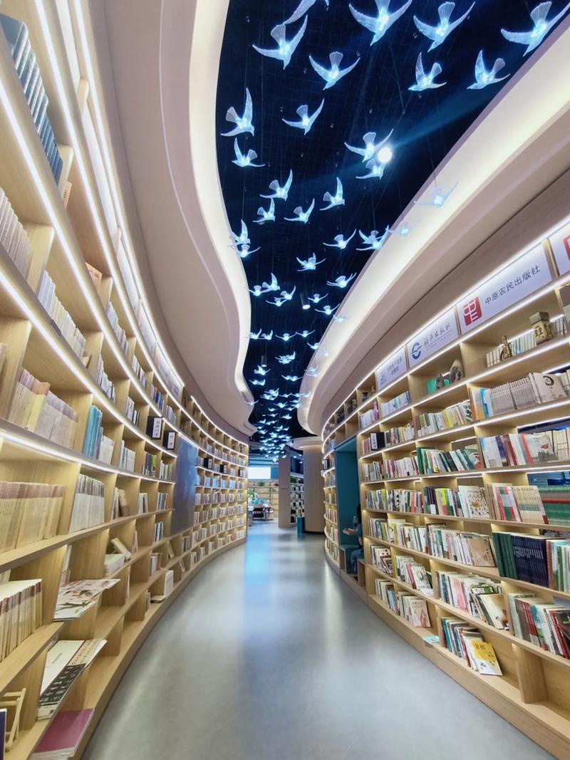 英国哪些商科专业接受转专业？