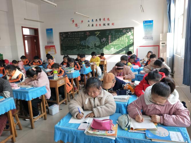 胡华英留学_胡英 华融 简历