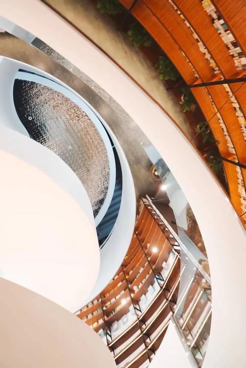 李响毕业于哪个学校 李响毕业于哪个学校 张雪峰评价李响