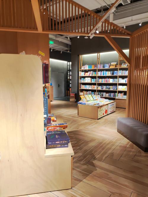 闫妮的三个老公分别是谁 闫妮的三个老公分别是谁