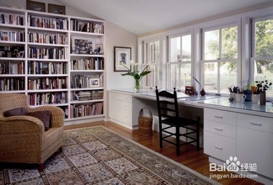 香港金管局下调基本利率25个基点至4%