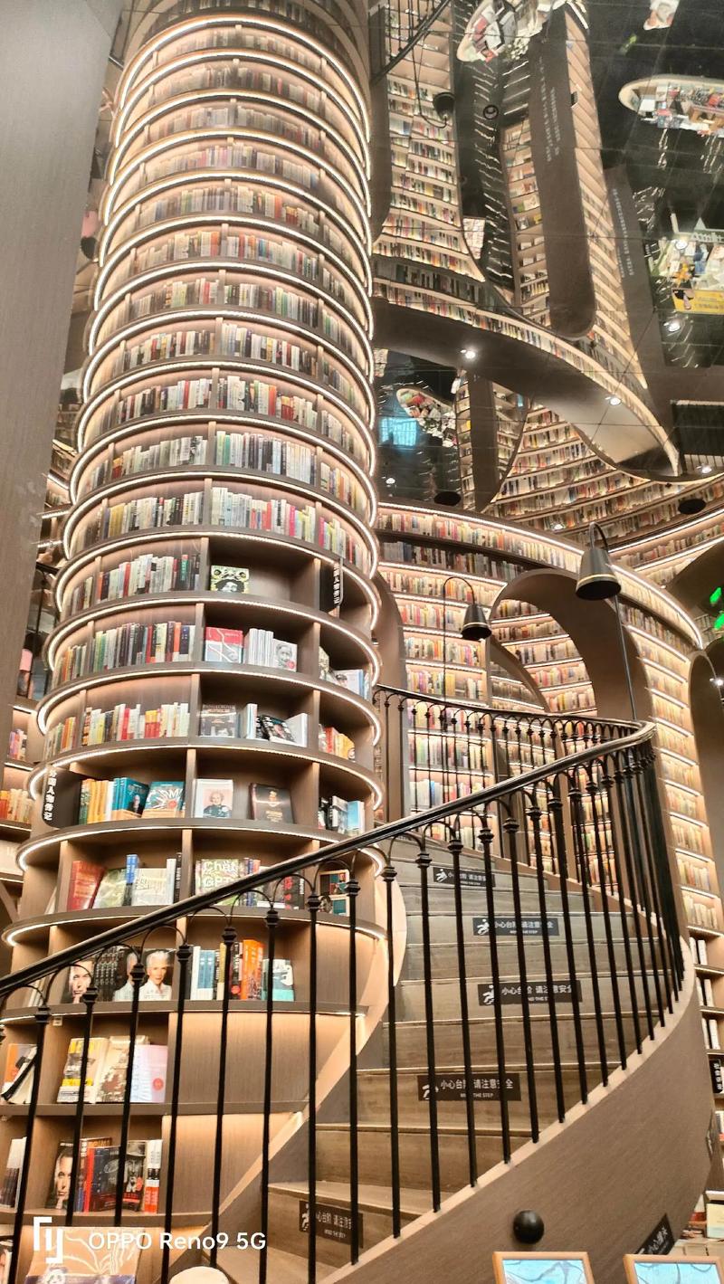 沃特福德理工学院专升本申请要求揭秘