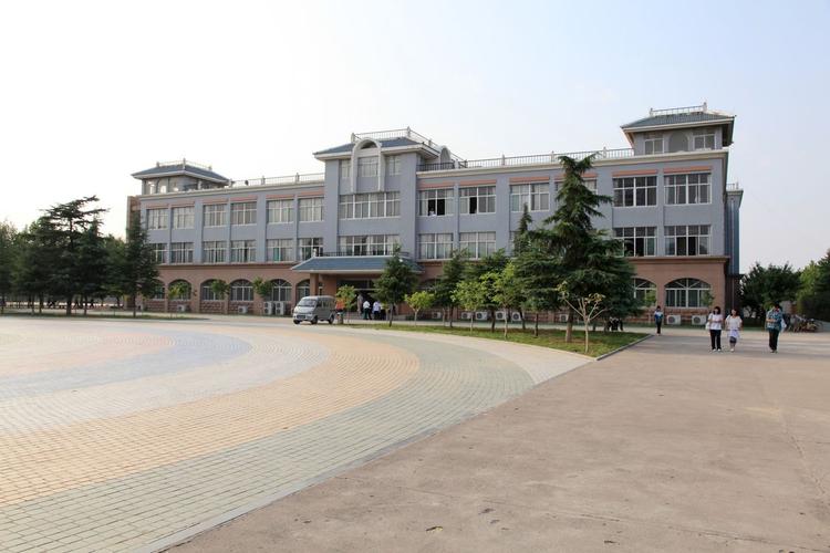 悉尼科技大学本科奖学金福利