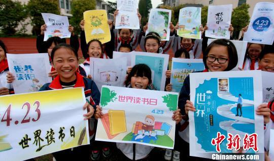 熊顿鲁豫有约(熊顿接受采访)