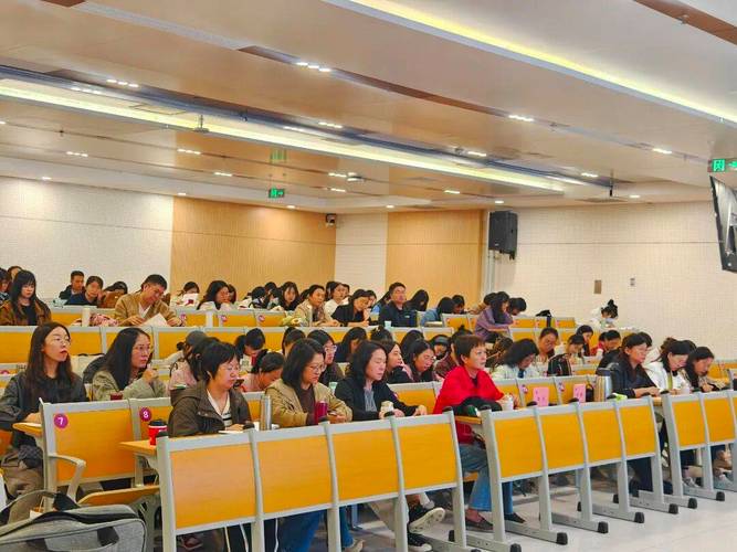 胡可大学同学有哪些 胡可毕业于哪所大学