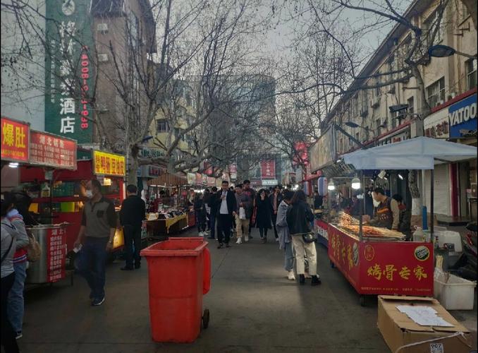 亚裔女留学生与黑人 黑人留学生配备三名异性学伴