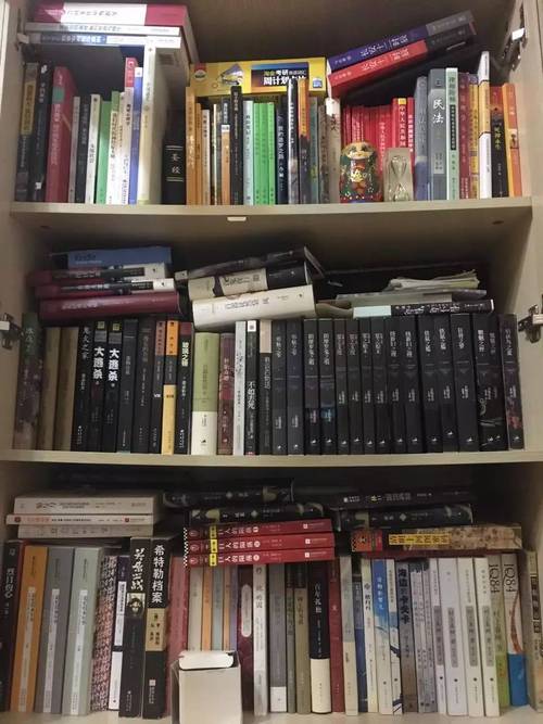 泰国美女警花PK超可爱正妹! 你支持谁? 泰国美女警花PK超可爱正妹! 你支持谁?